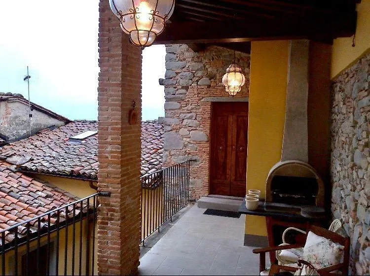 Una Terrazza Nel Centro Storico Barga Holiday home